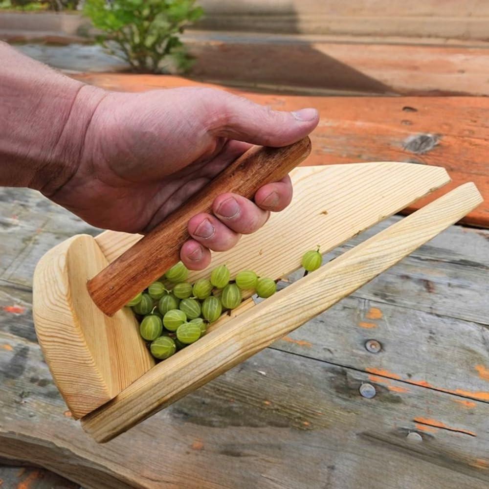 Wooden Berry Picker, Gooseberry Harvesting Scoop With Ergonomic Handle, 10-12Mm Slot Suitable For Large Caliber Berries, Smaller Caliber Berries Will Fall Or Be Left Behind | Gardening Picks Gardening Hand Tools Gardening Picks